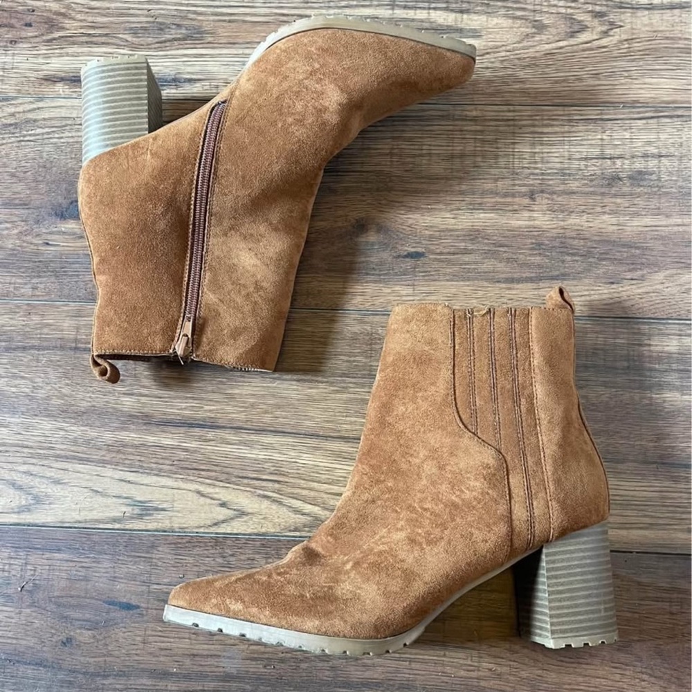 Source Unknown Brown Suede Heeled Boots